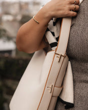Load image into Gallery viewer, Audrey Bucket Bag Vanilla