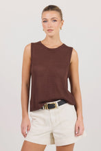 Load image into Gallery viewer, Kindly Ecru Pocket Front Denim Shorts / Ecru