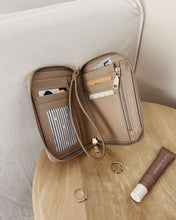 Load image into Gallery viewer, Eden Wallet Malt