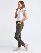 Load image into Gallery viewer, Sylvia Jogger Khaki