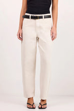 Load image into Gallery viewer, Tradition Ecru Stretch Soft Barrel Jean
