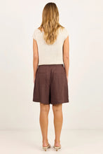 Load image into Gallery viewer, Literal Dark Chocolate Linen Pleat Front Shorts