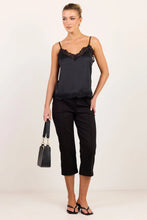 Load image into Gallery viewer, Reckon Black Stretchy Capri Pants