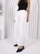 Load image into Gallery viewer, Toni Barrel Jeans White
