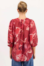 Load image into Gallery viewer, Sincere Large Red Peony Shirred Back SS Top - Large Red Peony