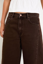 Load image into Gallery viewer, Varsity Chocolate Forward Seam Barrel Jean