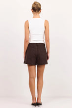 Load image into Gallery viewer, Kindly Chocolate Pocket Front Denim Short