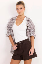 Load image into Gallery viewer, Kindly Chocolate Pocket Front Denim Short