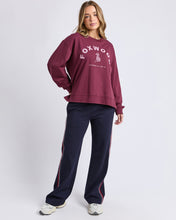 Load image into Gallery viewer, Effortless Crew Wine
