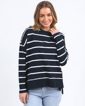 Load image into Gallery viewer, Janye Throw On Navy Stripe
