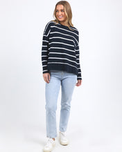 Load image into Gallery viewer, Janye Throw On Navy Stripe
