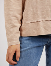 Load image into Gallery viewer, Jayne Throw On Oatmeal