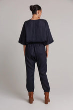 Load image into Gallery viewer, Studio Relaxed Pant Navy