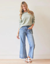 Load image into Gallery viewer, Jayne Throw On Sage