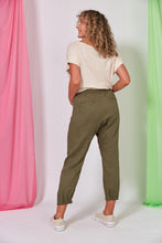 Load image into Gallery viewer, Studio Relaxed Pants Khaki