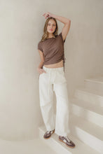 Load image into Gallery viewer, Campus Barrel Jeans Ecru
