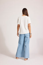 Load image into Gallery viewer, Artemis V Knit Top White
