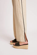 Load image into Gallery viewer, Maris Splice Pant Tusk/Black
