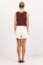 Load image into Gallery viewer, Kindly Ecru Pocket Front Denim Shorts / Ecru
