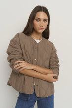 Load image into Gallery viewer, APEX MOCHA PUFFERJACKET
