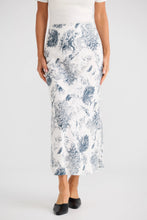 Load image into Gallery viewer, Rosette Slip Skirt
