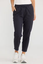 Load image into Gallery viewer, Wayfarer Pant Navy
