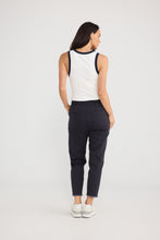 Load image into Gallery viewer, Wayfarer Pant Navy
