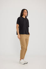 Load image into Gallery viewer, Wayfarer Pant Taupe
