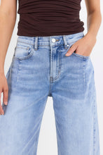 Load image into Gallery viewer, Graduate Light Blue Stretch Barrel Jean
