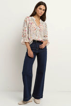 Load image into Gallery viewer, Encounter Cream Floral Button Front Top
