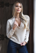 Load image into Gallery viewer, Ve Ve Jumper Stone
