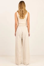 Load image into Gallery viewer, Curator Natural Linen Pleat Front Wide Leg Pants / Natural

