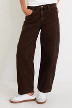 Load image into Gallery viewer, Varsity Chocolate Forward Seam Barrel Jean
