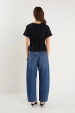 Load image into Gallery viewer, Svelte Black Shirred Detail Tee Black
