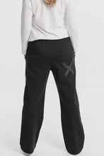 Load image into Gallery viewer, Avenue Pant Pant with Matt Black x
