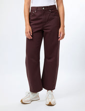 Load image into Gallery viewer, Carson Barrel Jean Coffee

