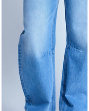 Load image into Gallery viewer, Carson Barrel Jean Mid Blue
