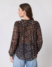 Load image into Gallery viewer, Dixie Blouse Spring Leopards
