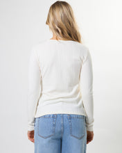 Load image into Gallery viewer, Everlay Top Milk
