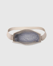 Load image into Gallery viewer, Maddie Shoulder Bag Vanilla
