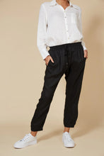 Load image into Gallery viewer, Studio Relaxed Pant Ebony
