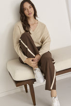 Load image into Gallery viewer, Townie Pant Chocolate.
