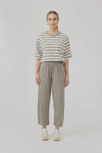 Load image into Gallery viewer, Studio Traveller Pant Olive

