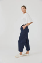 Load image into Gallery viewer, Studio Traveller Pant Navy
