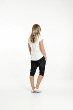 Load image into Gallery viewer, 3/4 Apartment Pants Black Cross
