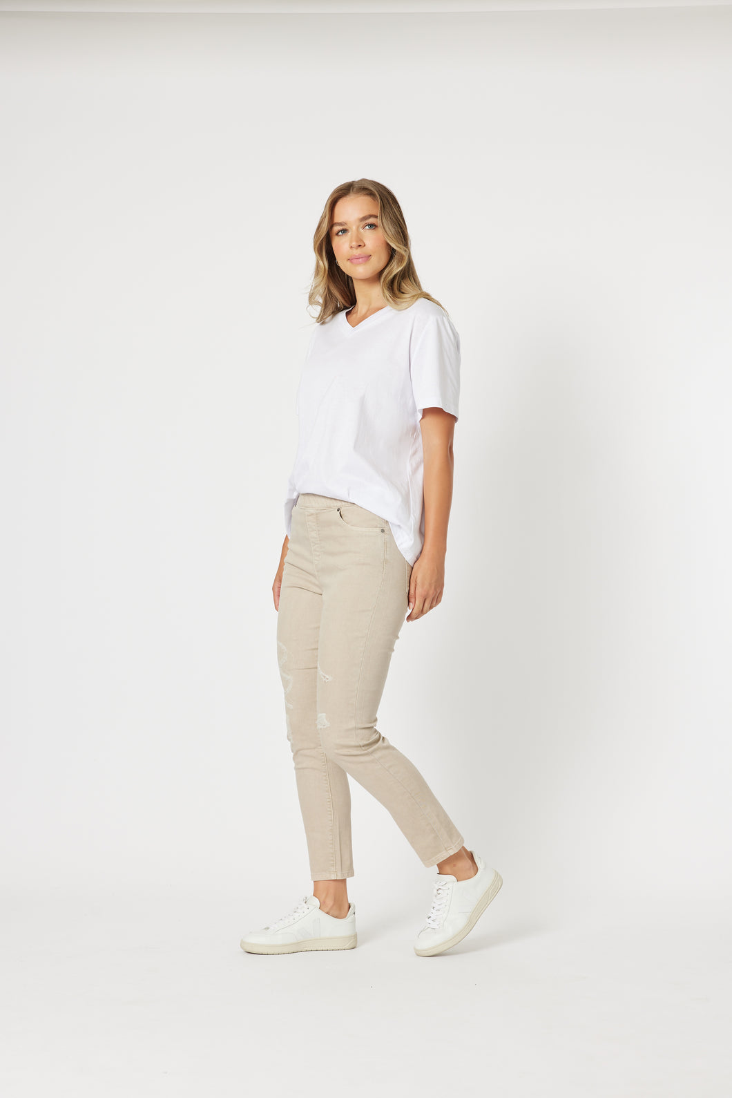 Threadz Pull on Ripped Jean: Natural